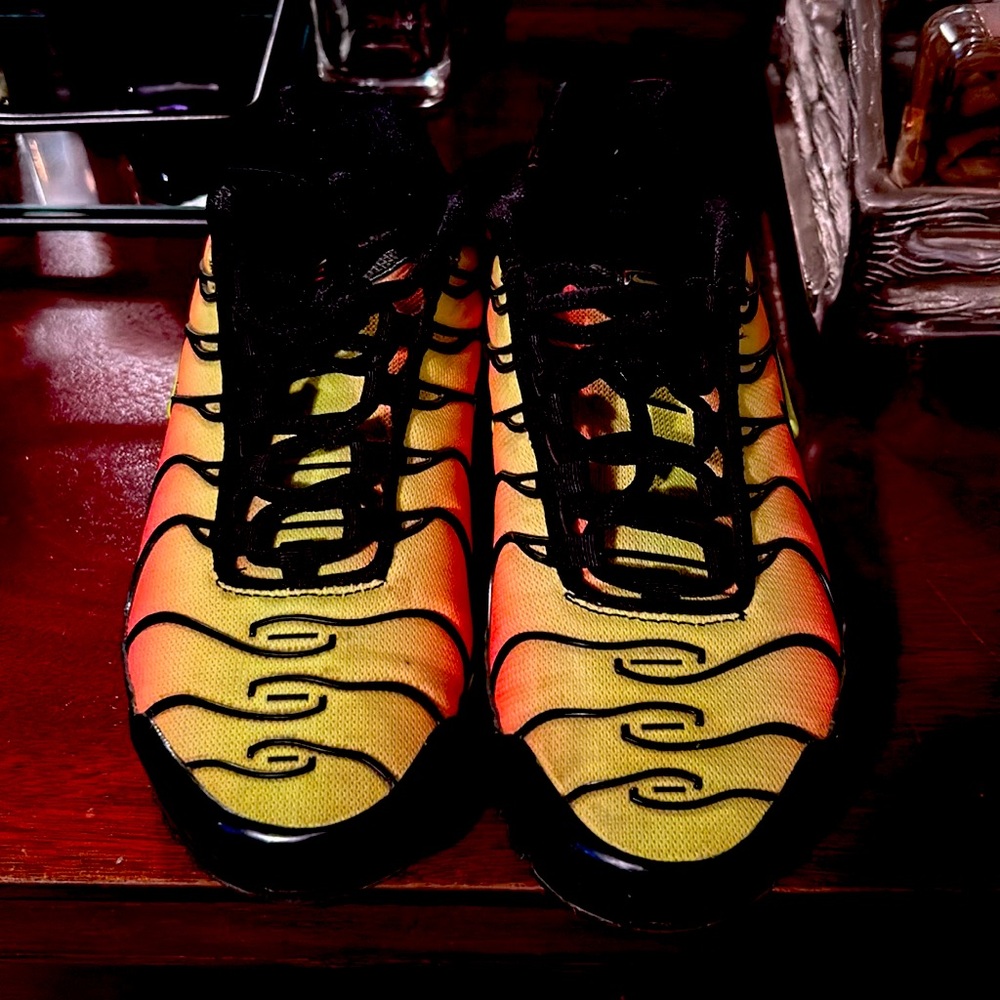 Nike TN neon flame